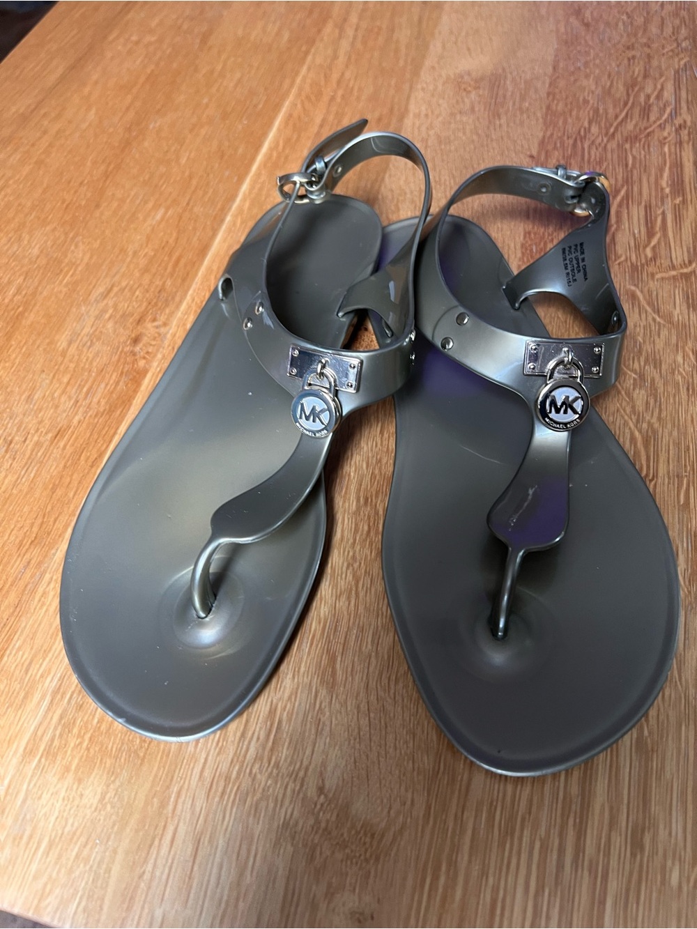Michael Kors GOLD MK Logo Jelly Thong Sandals